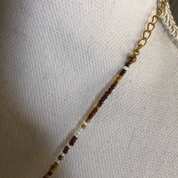 Brown beaded Necklace - Picture 3 of 6